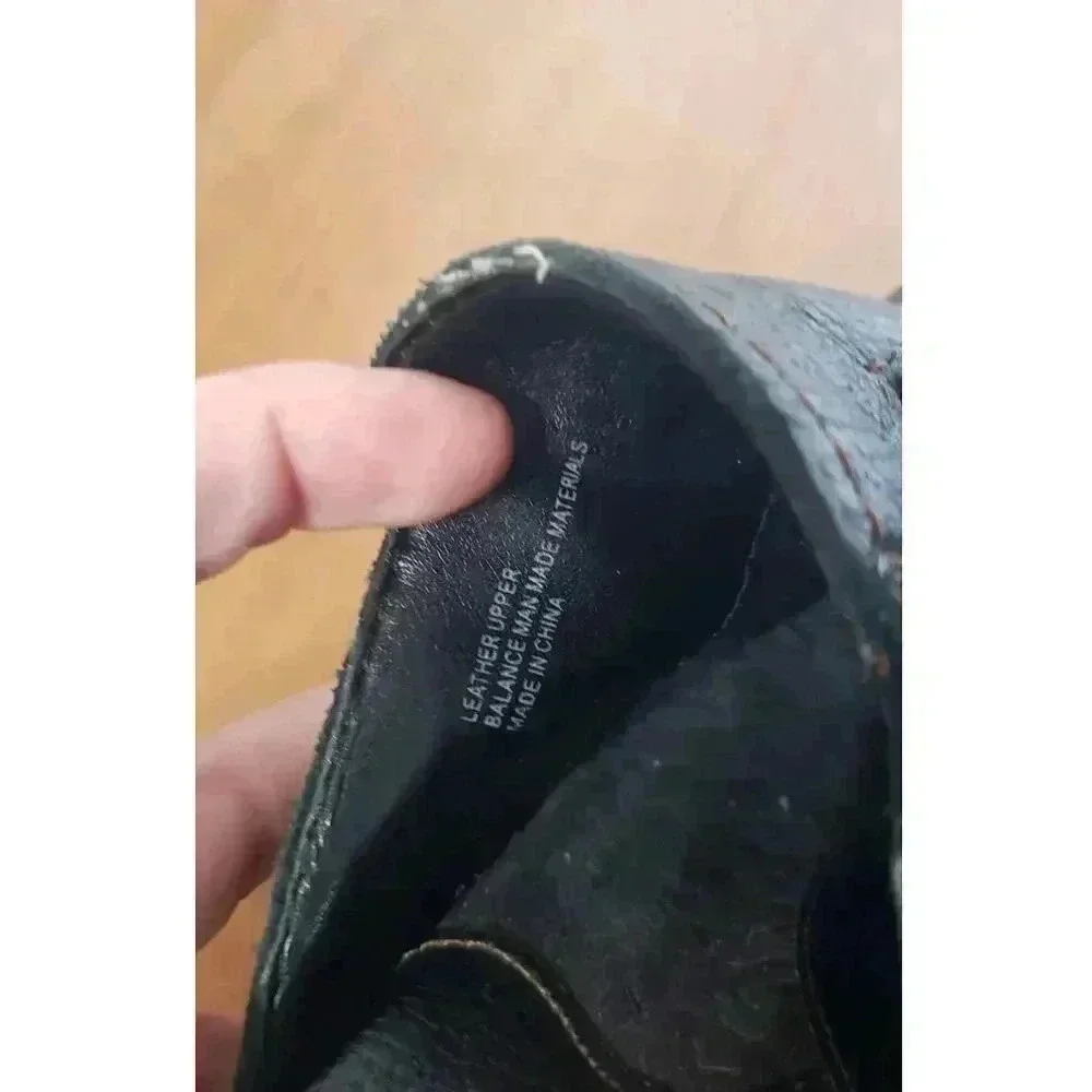 B.O.C. Born Concept leather clogs womens size 8 rubber sole 3in heel‎